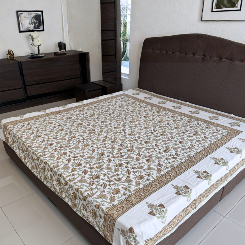 Bedsheet (1 bedsheet + 2 pillow cases) 015